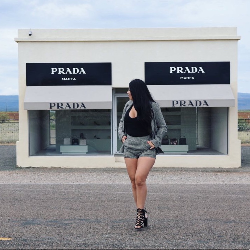 Meet your Posher, Crystal